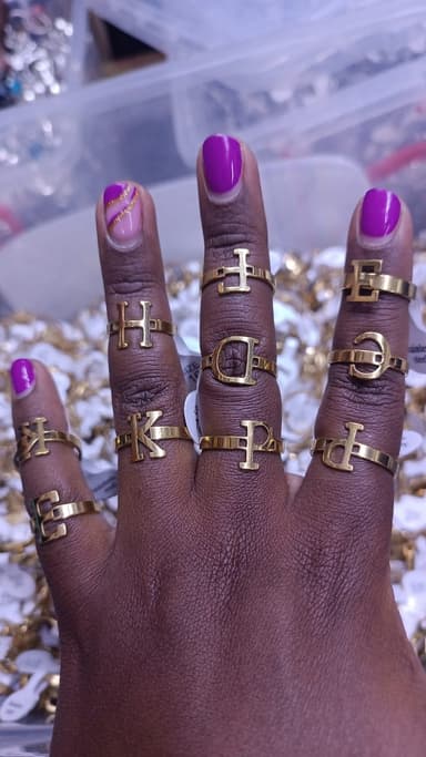 Golden Eye 👁️ beauty parlour 's website